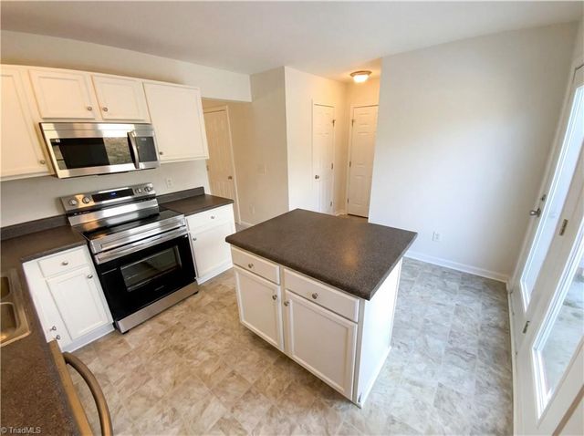 474 Saratoga Court, Winston-salem, NC 27103