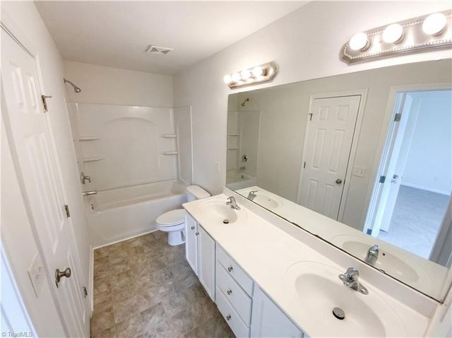 474 Saratoga Court, Winston-salem, NC 27103