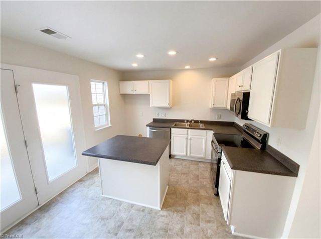 474 Saratoga Court, Winston-salem, NC 27103