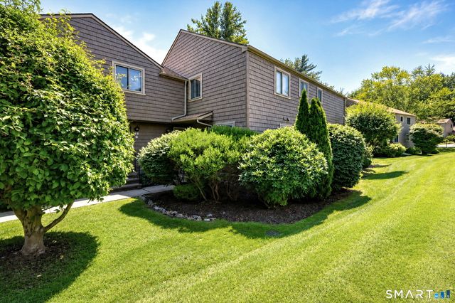 60 Engine House Road C, Stratford, CT 06614