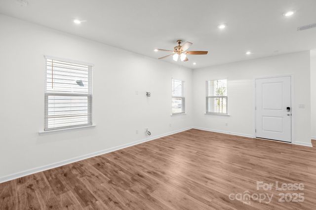 14028 Penbury Lane, Charlotte, NC 28278