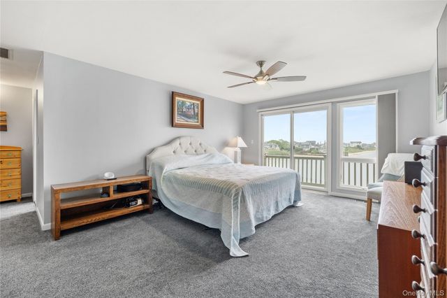 8 Victoria Drive 8, Amityville, NY 11701