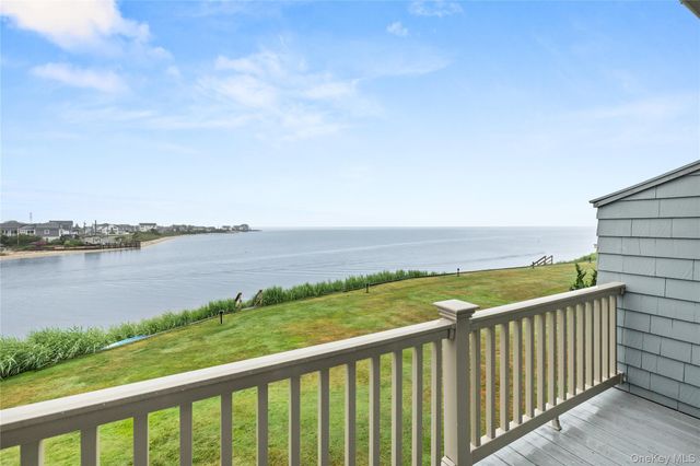 8 Victoria Drive 8, Amityville, NY 11701