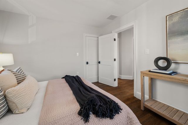 209 High St, Brookline, MA 02445