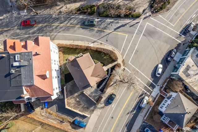 209 High St, Brookline, MA 02445