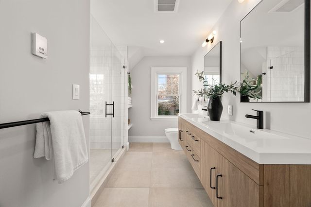 209 High St, Brookline, MA 02445