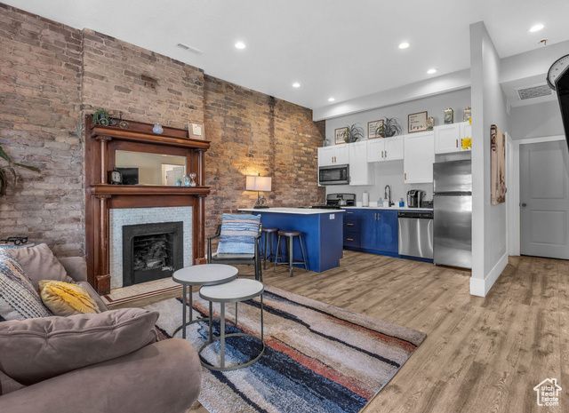 235 W 400 N, Salt Lake City, UT 84103