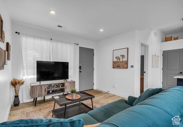 235 W 400 N, Salt Lake City, UT 84103