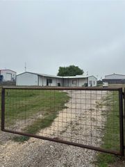 4745 S Interstate 35 W, Alvarado, TX 76009
