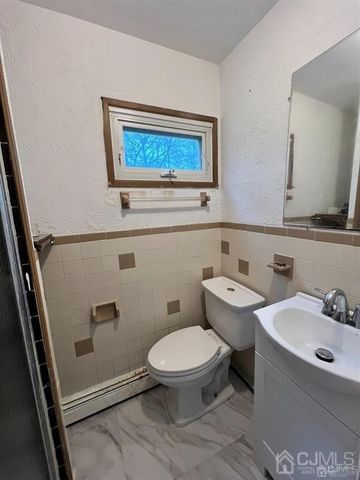 13 Sheridan Avenue, East Brunswick, NJ 08816