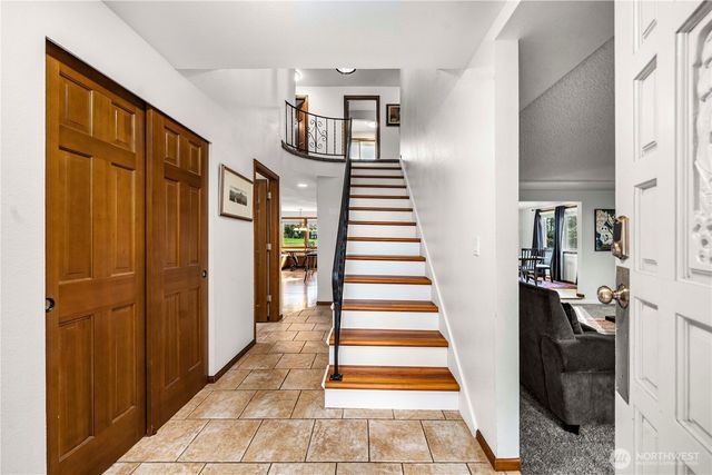 8610 Zircon Drive SW, Lakewood, WA 98498