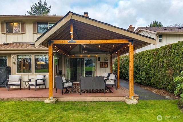 8610 Zircon Drive SW, Lakewood, WA 98498