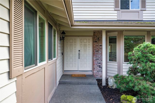 8610 Zircon Drive SW, Lakewood, WA 98498