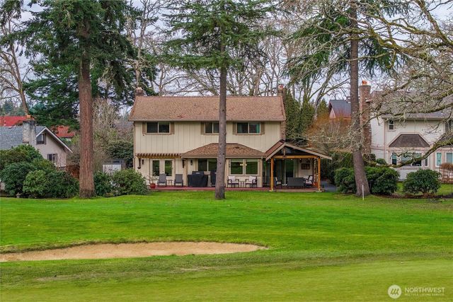 8610 Zircon Drive SW, Lakewood, WA 98498