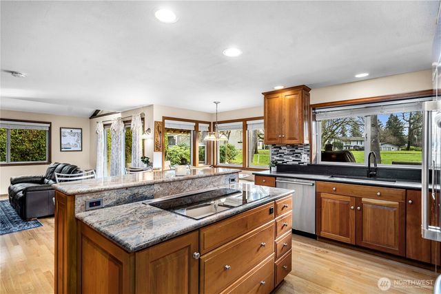 8610 Zircon Drive SW, Lakewood, WA 98498