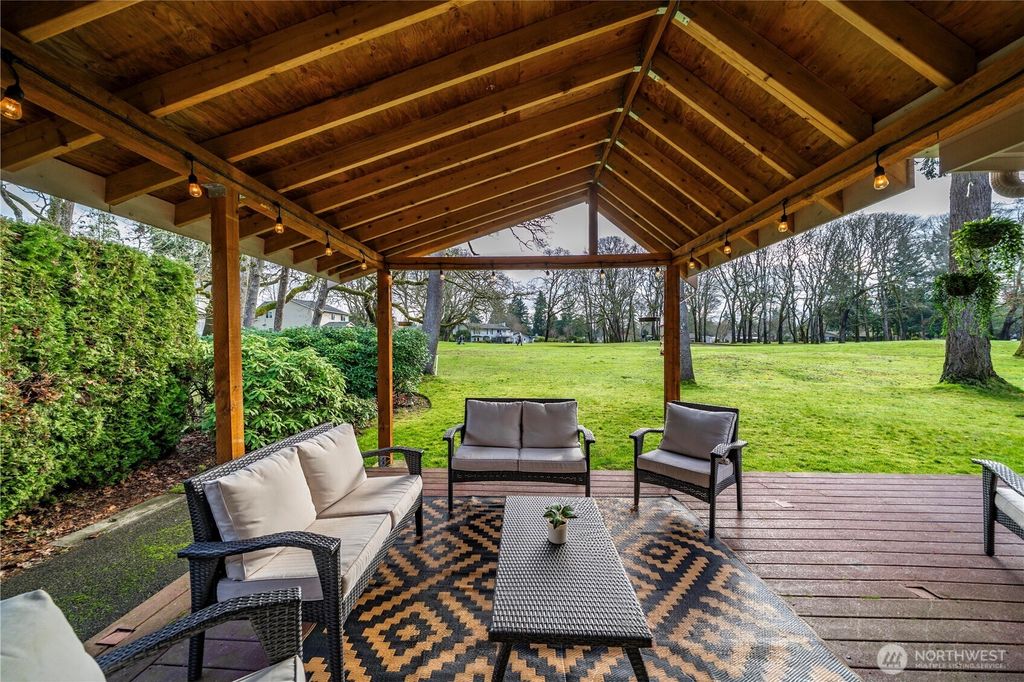 8610 Zircon Drive SW, Lakewood, WA 98498