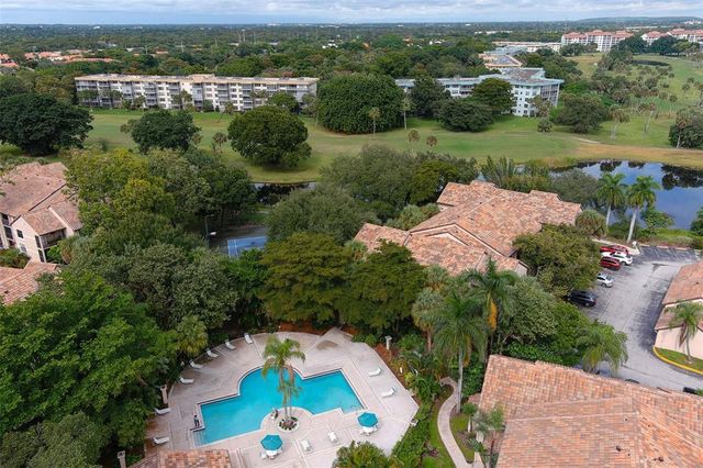 4581 W Mcnab Road 33, Pompano Beach, FL 33069
