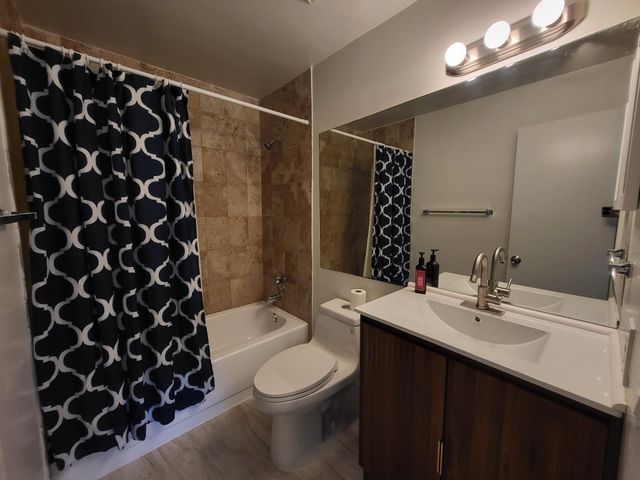 4581 W Mcnab Road 33, Pompano Beach, FL 33069