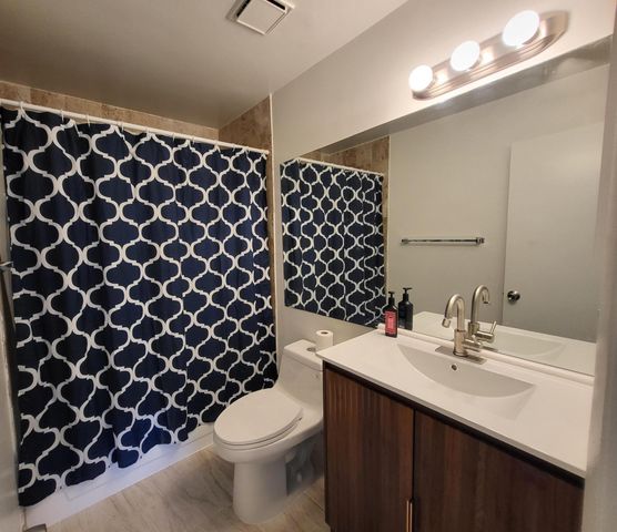 4581 W Mcnab Road 33, Pompano Beach, FL 33069