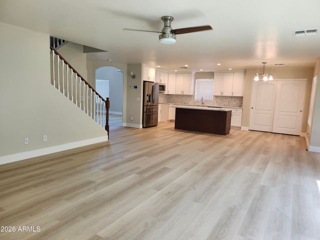 21280 N 96TH Avenue, Peoria, AZ 85382