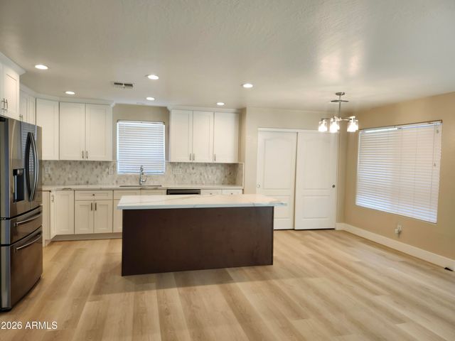 21280 N 96TH Avenue, Peoria, AZ 85382
