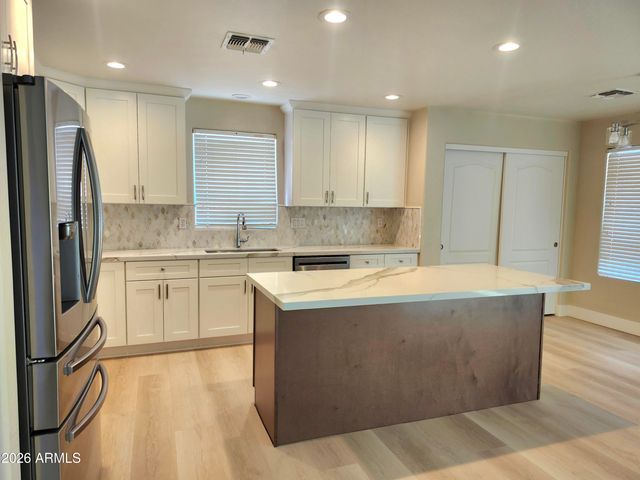 21280 N 96TH Avenue, Peoria, AZ 85382