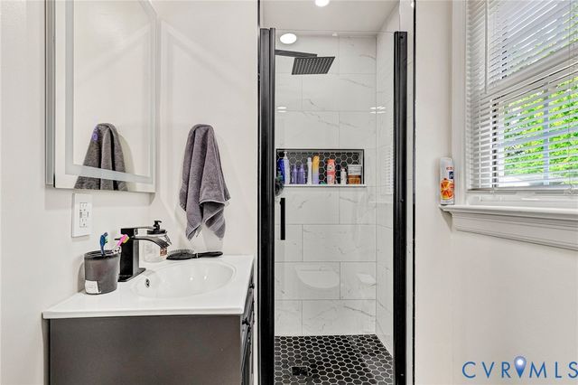 8318 Lydell Dr, Henrico, VA 23228