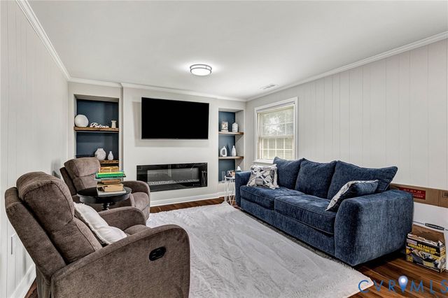 8318 Lydell Dr, Henrico, VA 23228