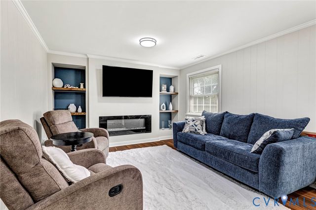 8318 Lydell Dr, Henrico, VA 23228