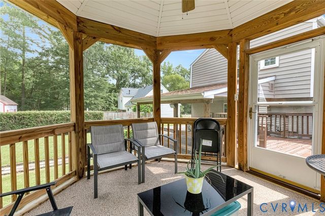8318 Lydell Dr, Henrico, VA 23228