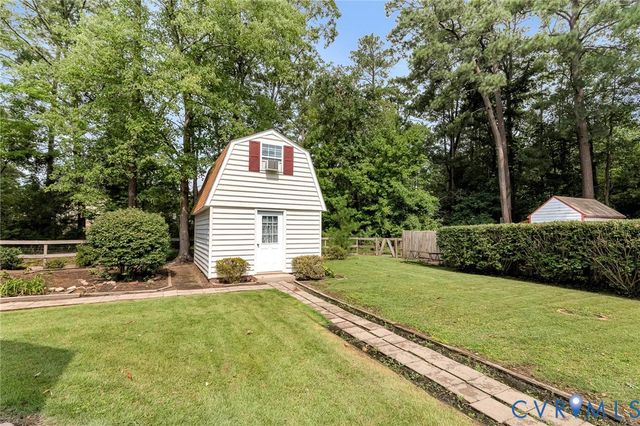 8318 Lydell Dr, Henrico, VA 23228