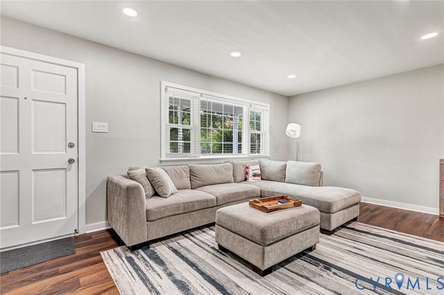 8318 Lydell Dr, Henrico, VA 23228
