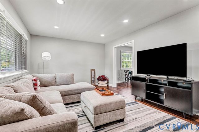 8318 Lydell Dr, Henrico, VA 23228