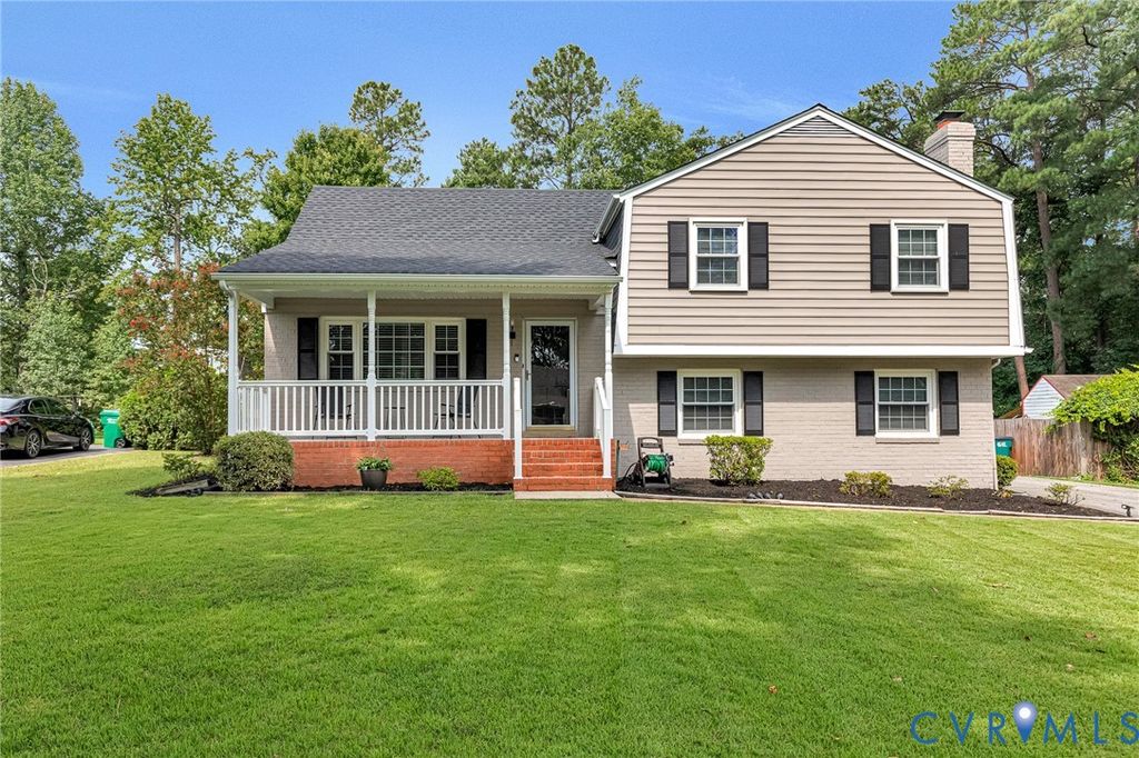 8318 Lydell Dr, Henrico, VA 23228