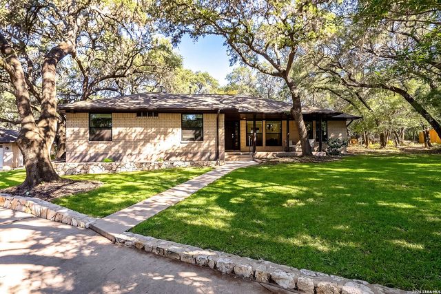 8621 INDIAN HILLS LN, Boerne, TX 78006
