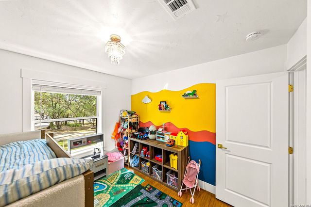 8621 INDIAN HILLS LN, Boerne, TX 78006