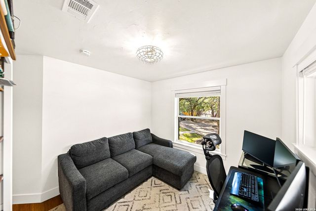 8621 INDIAN HILLS LN, Boerne, TX 78006