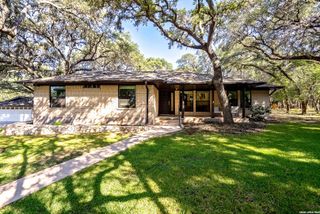 8621 INDIAN HILLS LN, Boerne, TX 78006