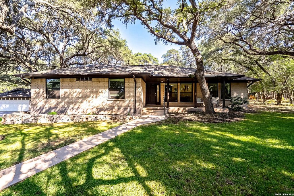 8621 INDIAN HILLS LN, Boerne, TX 78006
