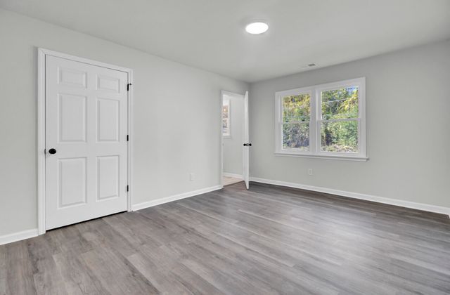 200 Roosevelt Drive, Saint Stephen, SC 29479
