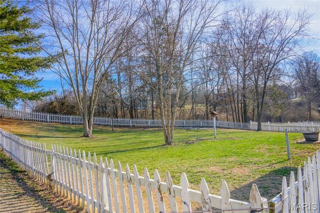 2289 Pine Lake Loop, Gray Summit, MO 63039