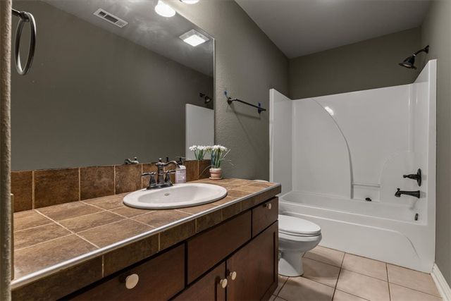 1831 Spring Creek Avenue, Springdale, AR 72764