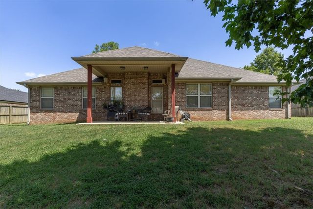 1831 Spring Creek Avenue, Springdale, AR 72764