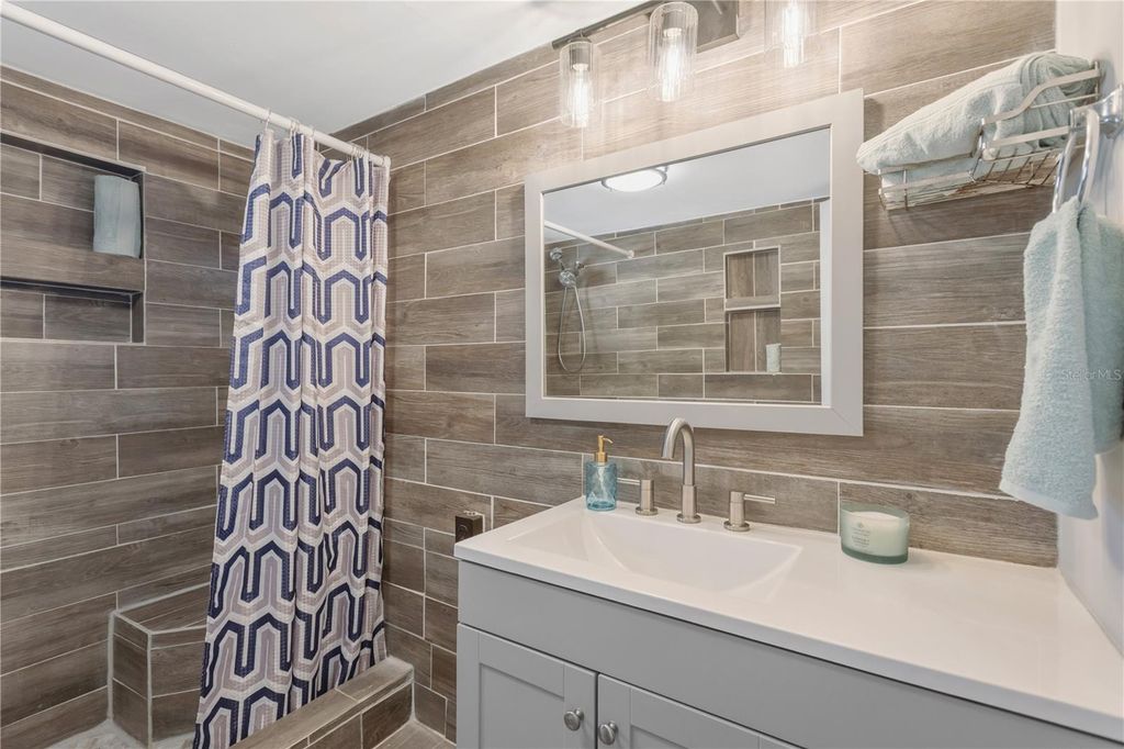 Image 13 of property listing at 216 LANGFORD STREET NW, Fort Meade, FL 33841