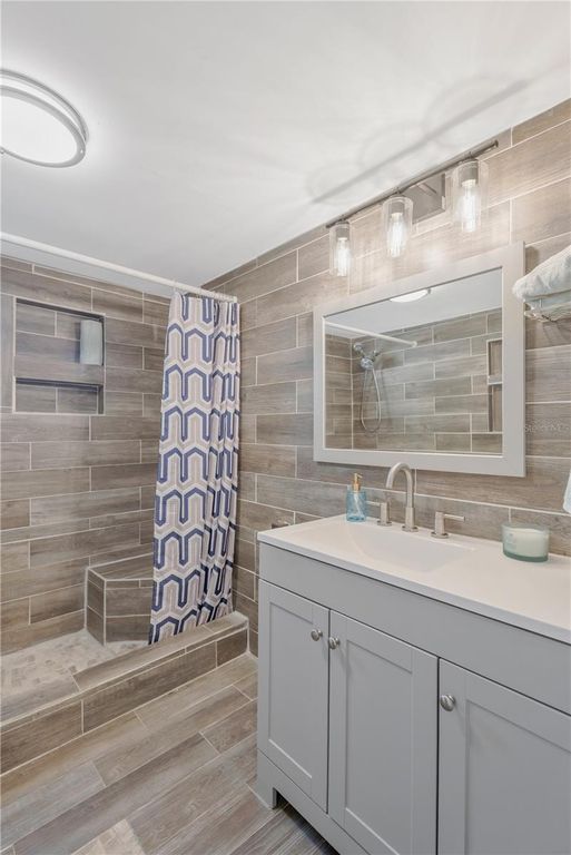 Image 14 of property listing at 216 LANGFORD STREET NW, Fort Meade, FL 33841