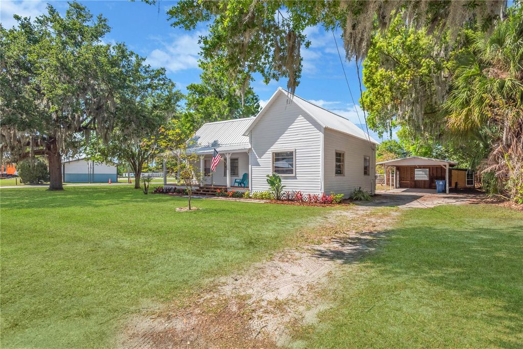 Image 19 of property listing at 216 LANGFORD STREET NW, Fort Meade, FL 33841