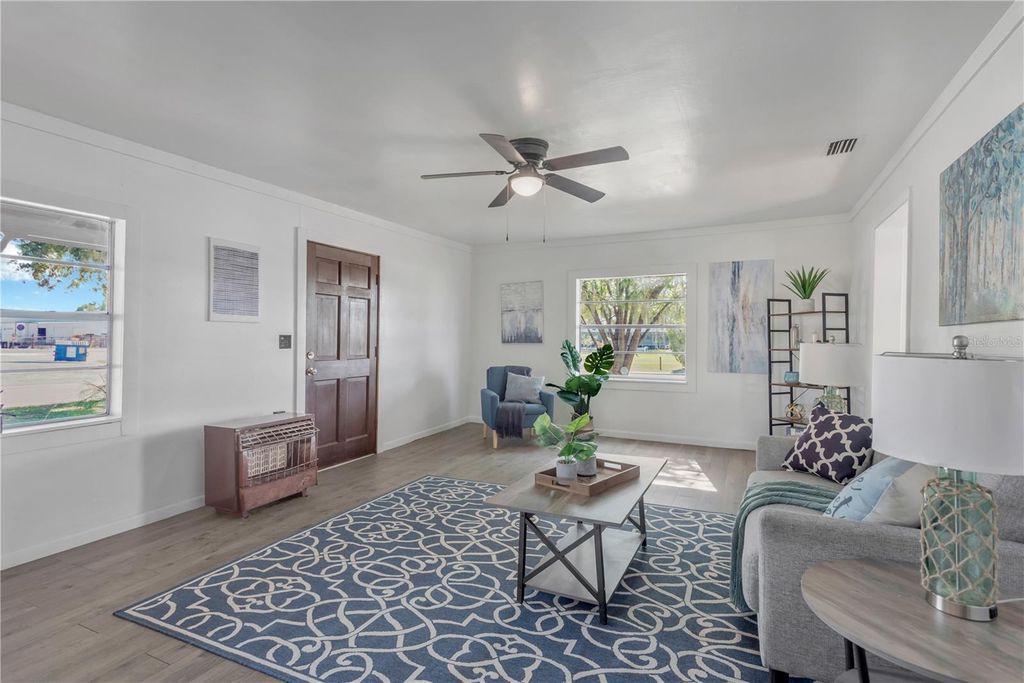 Image 8 of property listing at 216 LANGFORD STREET NW, Fort Meade, FL 33841