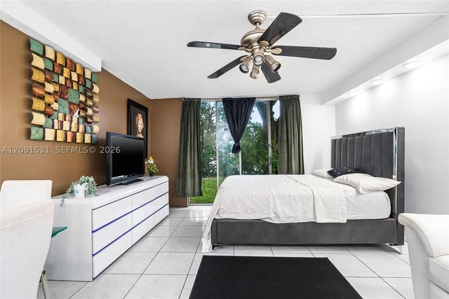 3720 Inverrary Dr 1M, Lauderhill, FL 33319