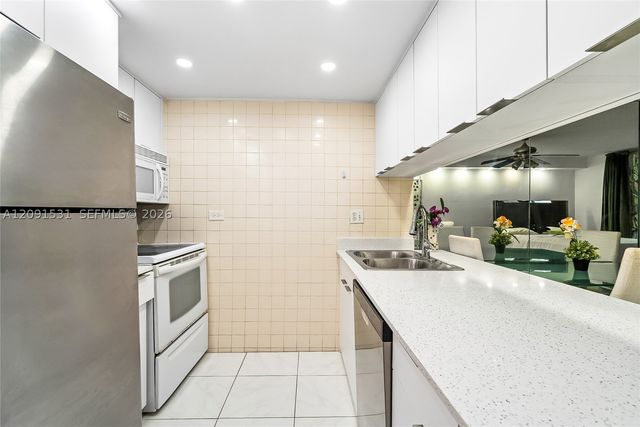 3720 Inverrary Dr 1M, Lauderhill, FL 33319