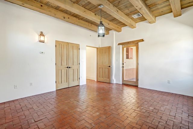 4900 Guadalupe Trail NW, Albuquerque, NM 87107